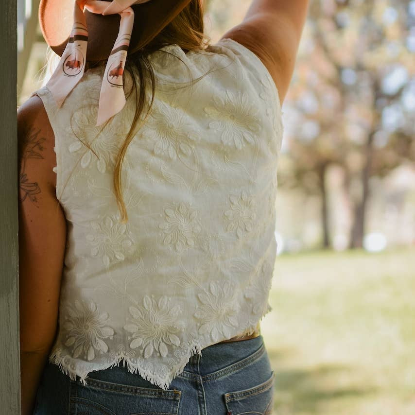 Raomin' Cowgirl Bison- Western Twilly Scarf