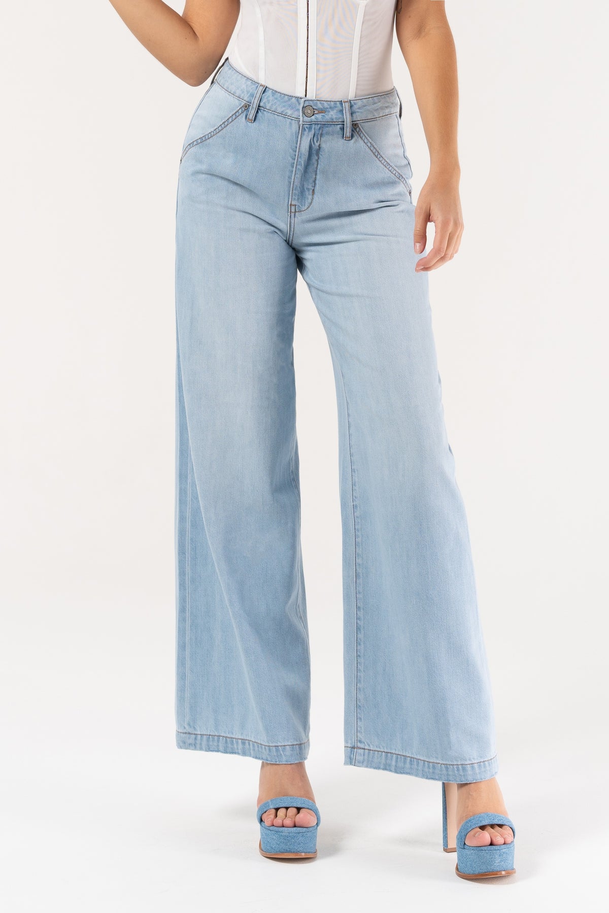 Nori Wide Leg Jeans