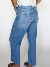 Valley HR Tapered Jeans