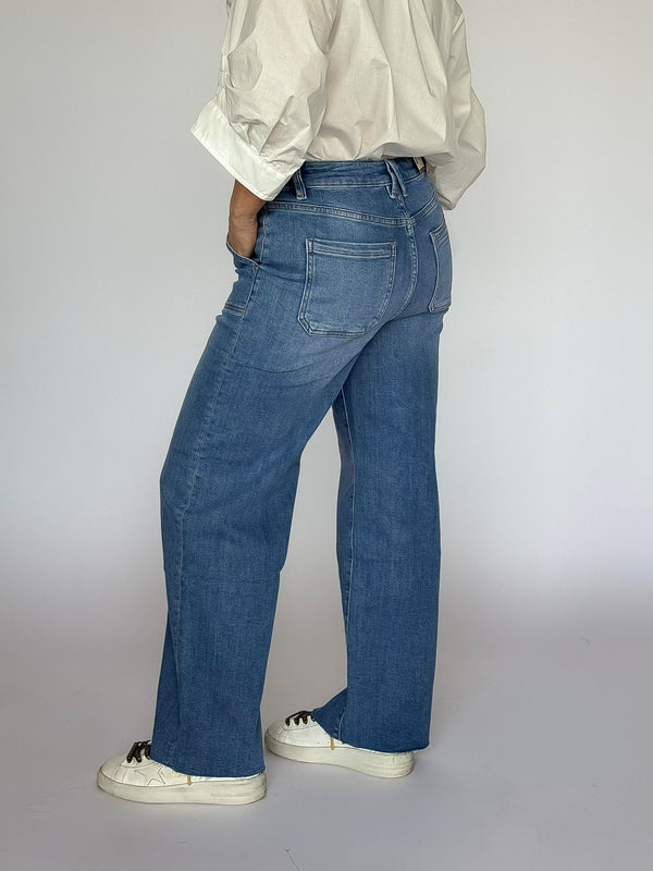Jess HR Straight Leg Jeans