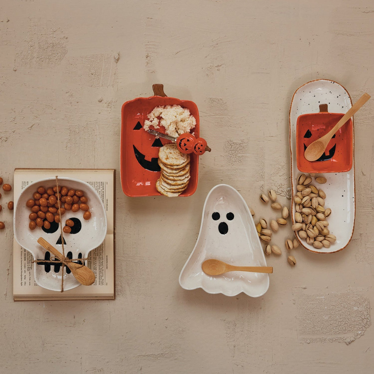 Stoneware Ghost Shaped Dish with Spoon