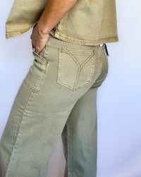 Fanny Patch Pocket Wide Leg Jeans