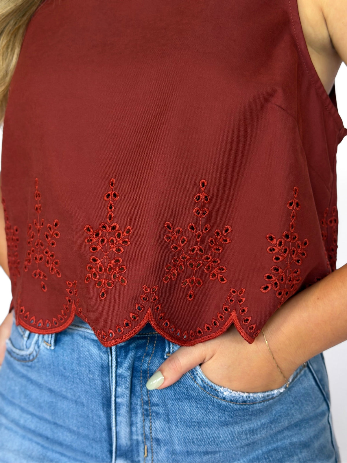 Tea Garden Scallop Hem Top