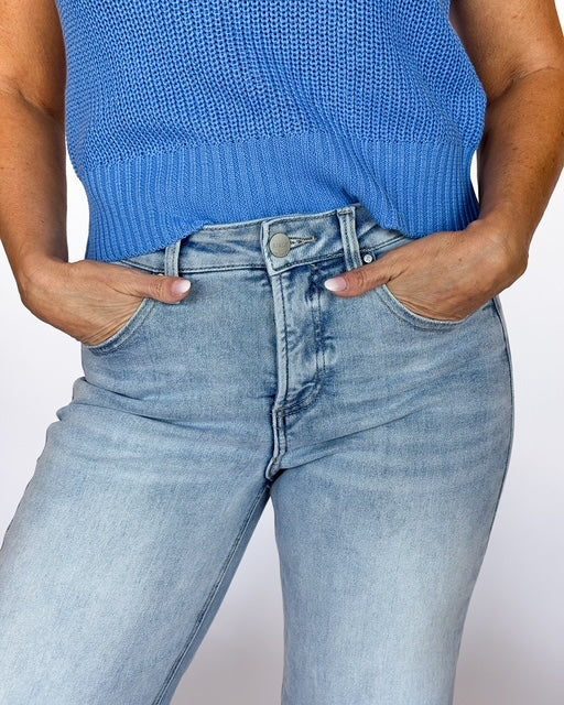 City Limits HR Wide Leg Jeans