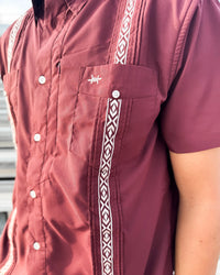 Maroon- Guayabera Libre