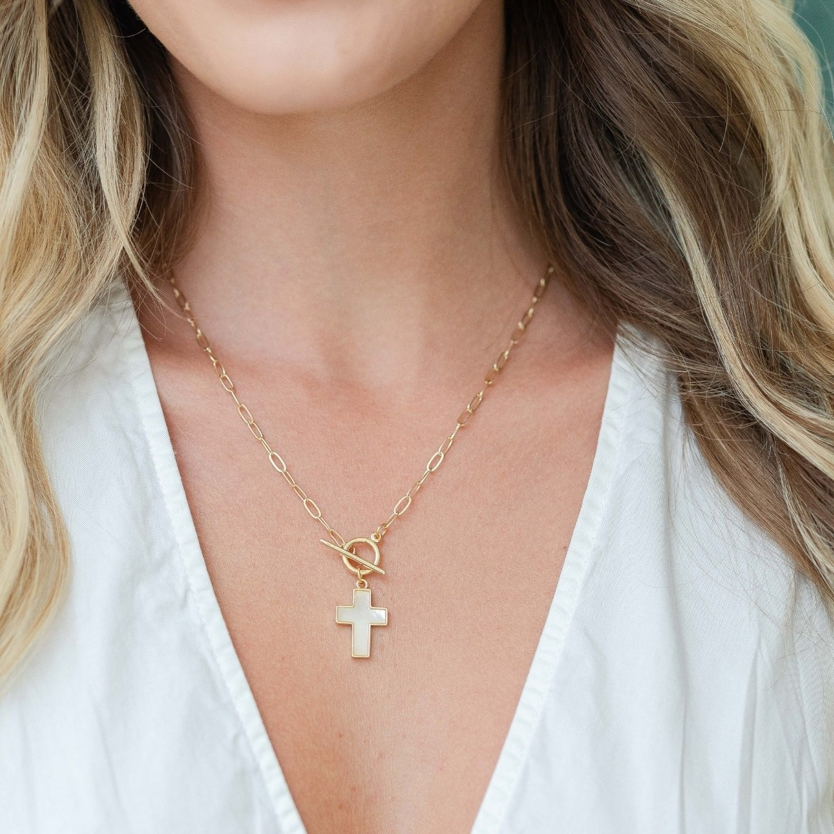 Shell Cross Toggle Necklace